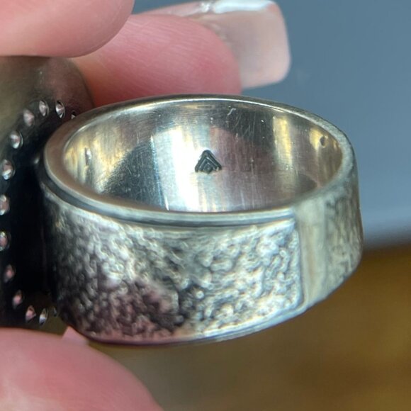 Retired Silpada Textured Oxidized Sterling CZ Disc Ring - Picture 6 of 8